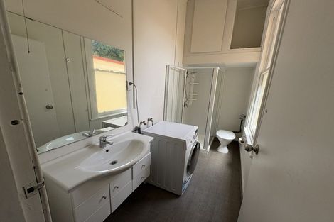 Photo of property in 1/18 Clifton Terrace, Kelburn, Wellington, 6012