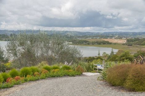 Photo of property in 71 Margaret Drive, Omokoroa, 3114