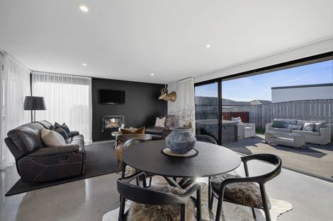 Photo of property in 15 Desmond Place, Bell Block, New Plymouth, 4312