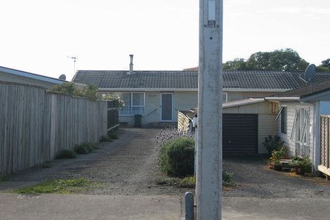 Photo of property in 68 Toi Street, Otaki Beach, Otaki, 5512