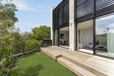 Photo of property in 21d Arahia Street, Northcote, Auckland, 0627