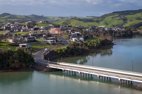 Photo of property in 25 Omahina Street, Raglan, 3225