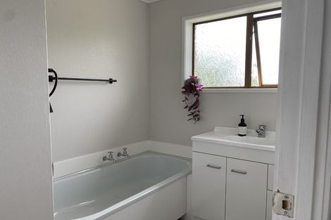 Photo of property in 1/10 Fortunes Road, Half Moon Bay, Auckland, 2012