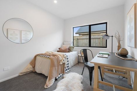 Photo of property in 8 Kakariki Crescent, Carterton, 5713