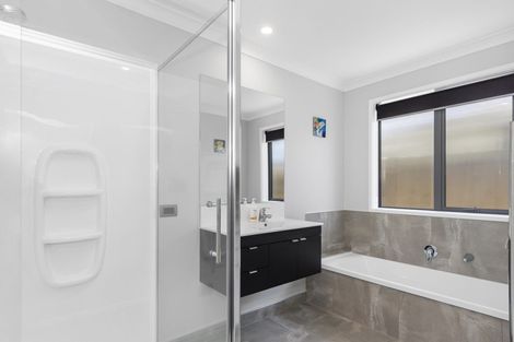 Photo of property in 67 Awatira Drive, Papamoa Beach, Papamoa, 3118