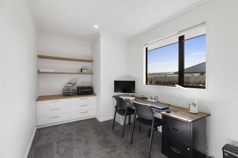 Photo of property in 23 Ridgeland Way, West Melton, 7618