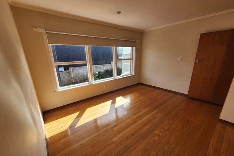 Photo of property in 3/87 Lake Road, Belmont, Auckland, 0622