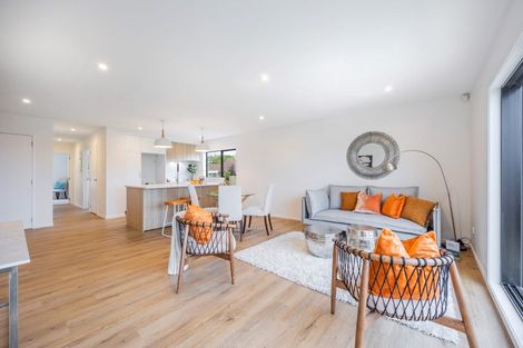 Photo of property in 4/5 Marsh Avenue, Forrest Hill, Auckland, 0620