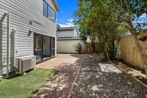 Photo of property in 43 Tiri Tiri Road, Birkdale, Auckland, 0626