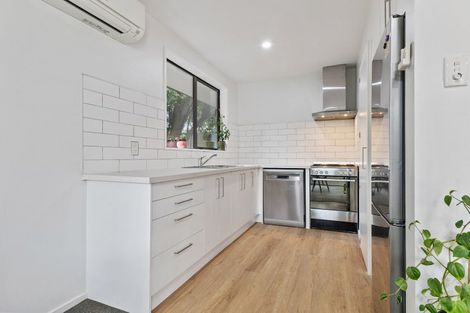 Photo of property in 1/3 Thornhill Place, Sockburn, Christchurch, 8042