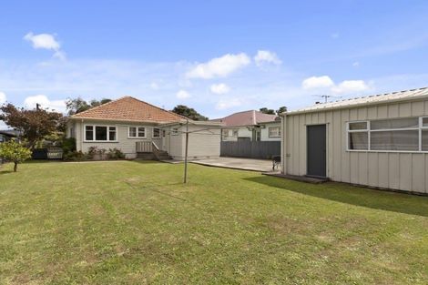 Photo of property in 6 Durham Crescent, Fairfield, Lower Hutt, 5011