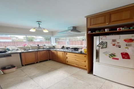 Photo of property in 12 Holdaway Avenue, Northcote, Auckland, 0627