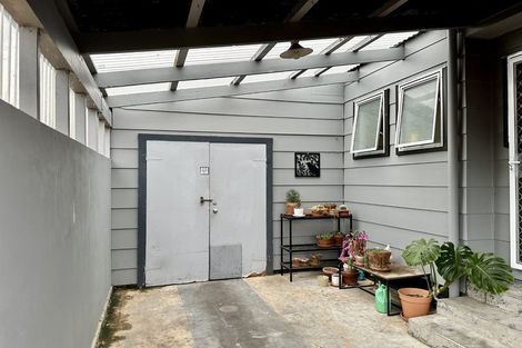 Photo of property in 2 Bryce Place, Kelvin Grove, Palmerston North, 4414