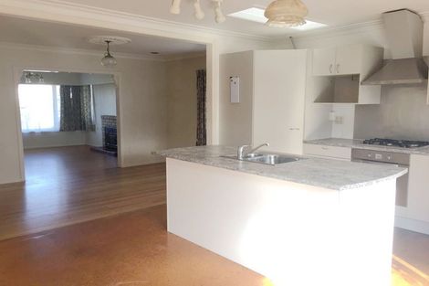 Photo of property in 14 Duncan Avenue, Te Atatu South, Auckland, 0610