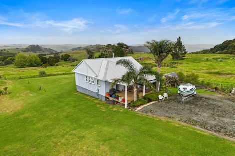 Photo of property in 817a Whakapirau Road, Whakapirau, 0583