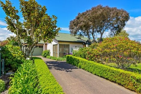 Photo of property in 32 Caroline Crescent, Highbury, Palmerston North, 4412