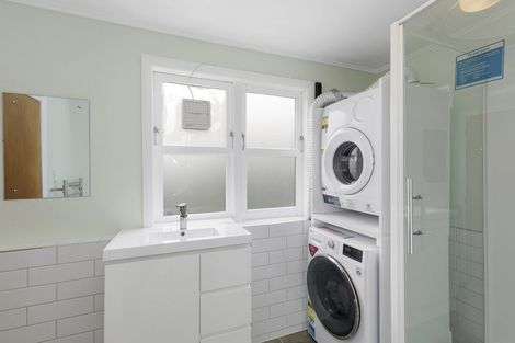 Photo of property in 115 Dowse Drive, Maungaraki, Lower Hutt, 5010