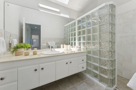 Photo of property in 18 Ander Place, Takapuna, Auckland, 0622