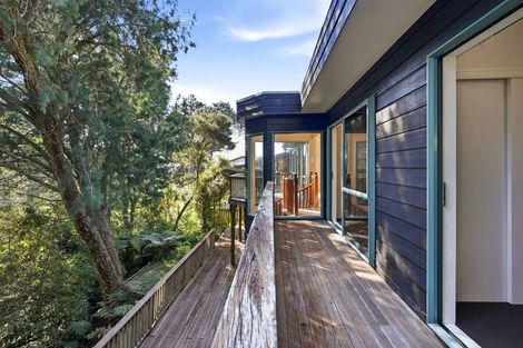 Photo of property in 1/11 Saddleback Rise, Murrays Bay, Auckland, 0630