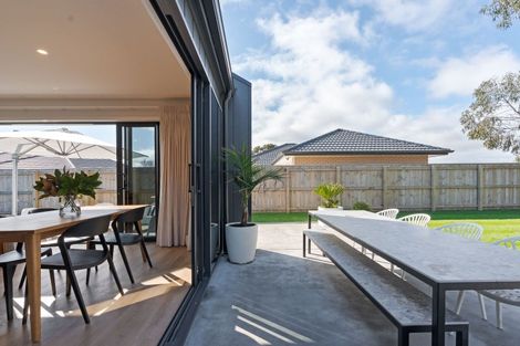 Photo of property in 24 Plains Avenue, Masterton, 5810