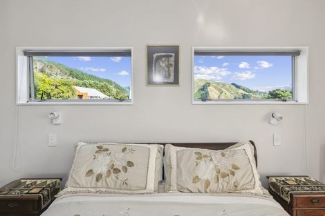 Photo of property in 49 Kakariki Grove, Waikanae, 5036