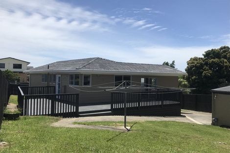 Photo of property in 7 Caringbah Drive, Papatoetoe, Auckland, 2025