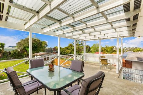 Photo of property in 46 Woodford Avenue, Henderson, Auckland, 0610