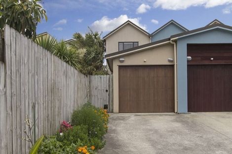 Photo of property in 31 Spalding Rise, Golflands, Auckland, 2013
