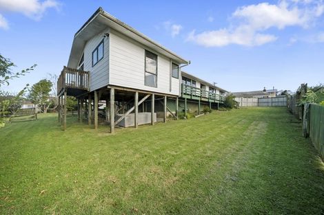Photo of property in 27 Orams Road, Hillpark, Auckland, 2102