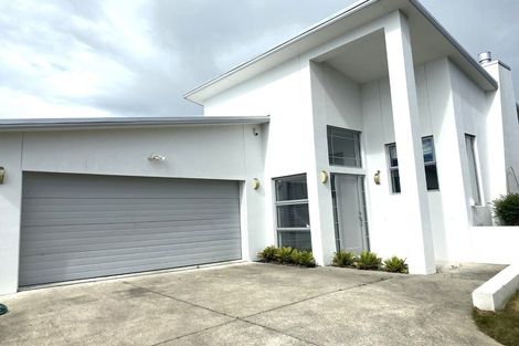 Photo of property in 2 Moonlight Drive, Rototuna North, Hamilton, 3210
