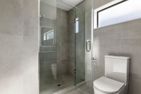 Photo of property in 2/1 Egremont Street, Belmont, Auckland, 0622