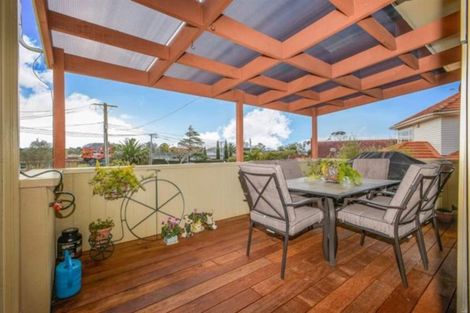 Photo of property in 3 Tamaki Bay Drive, Pakuranga, Auckland, 2010