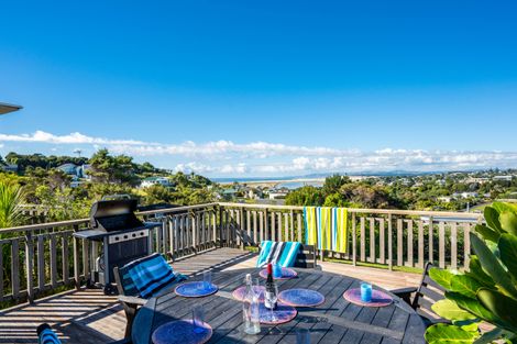 Photo of property in 52 Cullen Street, Mangawhai Heads, Mangawhai, 0505
