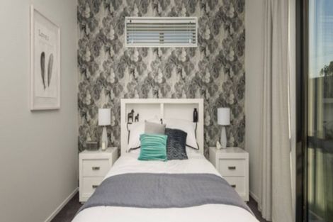 Photo of property in 16 Papaview Road, Papakura, 2110