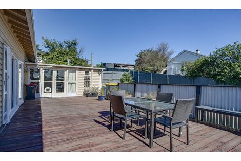 Photo of property in 32 Regent Street, West End, Timaru, 7910