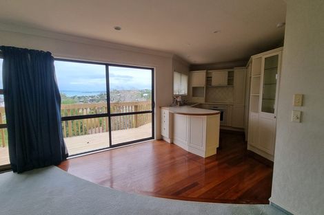 Photo of property in 17b Colmar Road, Mellons Bay, Auckland, 2014