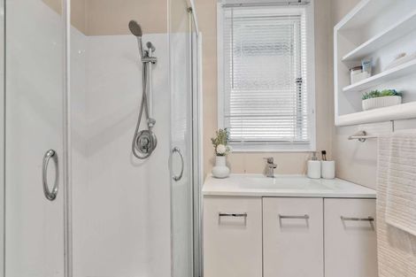 Photo of property in 4 Pandora Avenue, Sunnybrook, Rotorua, 3015