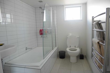 Photo of property in 142 Bishop Street, St Albans, Christchurch, 8014