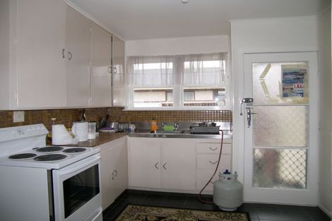 Photo of property in 2/17 Settlement Road, Papakura, 2110