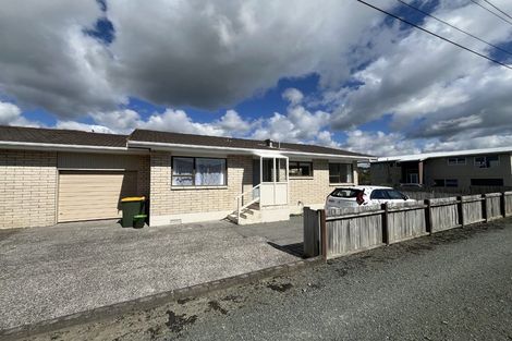 Photo of property in 2/37 Riverside Road, Orewa, 0931