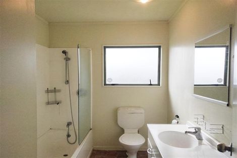 Photo of property in 4 Blueridge Close, Sunnyvale, Auckland, 0612