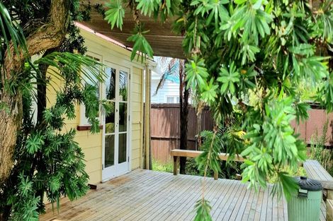 Photo of property in 8 Bernard Street, Avenues, Whangarei, 0110