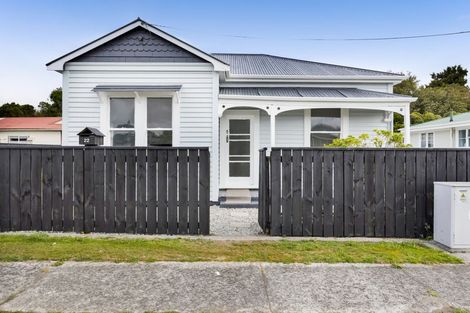 Photo of property in 22 Seyton Street, Stratford, 4332