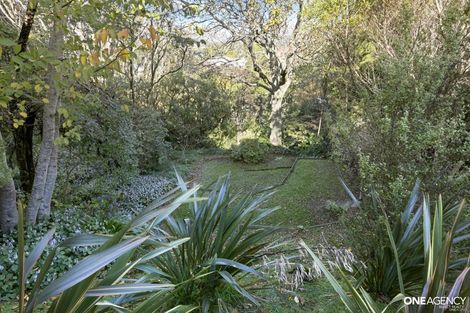 Photo of property in 9 Woodstock Terrace, Tawa, Wellington, 5028