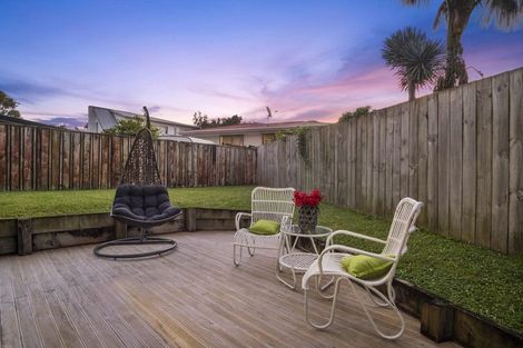 Photo of property in 32a Bodi Place, Te Atatu South, Auckland, 0610