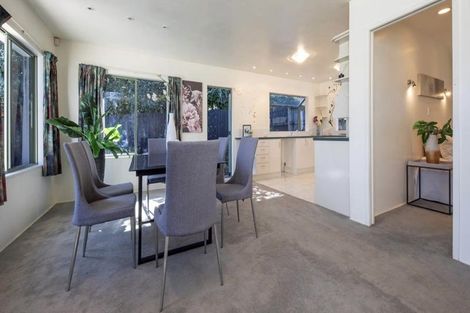 Photo of property in 90a Godley Road, Green Bay, Auckland, 0604