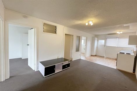 Photo of property in 2/3 Tralee Place, Hillcrest, Hamilton, 3216