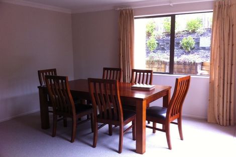 Photo of property in 24 Catlins Place, Fairview Heights, Auckland, 0632
