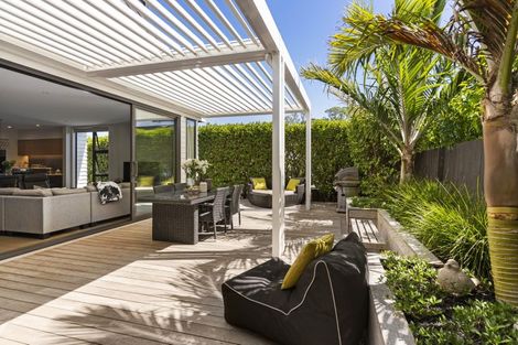 Photo of property in 1a Maleme Avenue, Belmont, Auckland, 0622