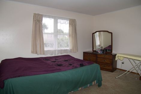 Photo of property in 2/17 Settlement Road, Papakura, 2110